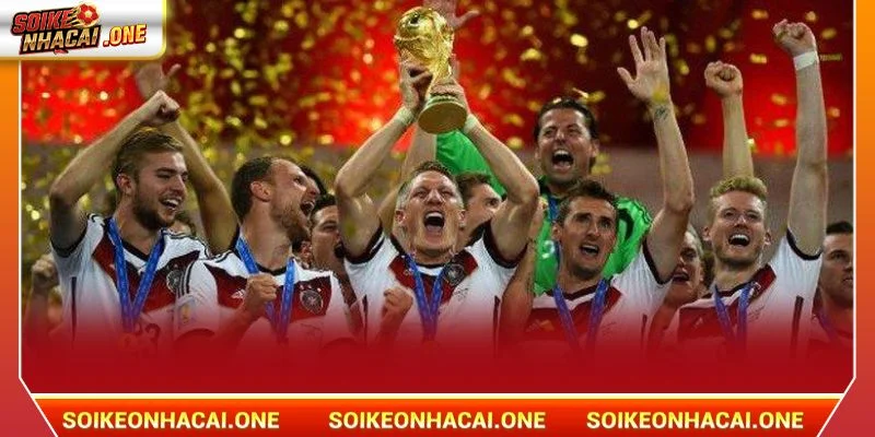 Đức là đội tuyển đã có 04 lần chạm tay vào cúp vô địch World Cup.