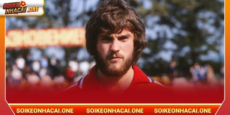 Glenn Hoddle là bộ óc thiên tài và khả năng thoát pressing thượng hạng.